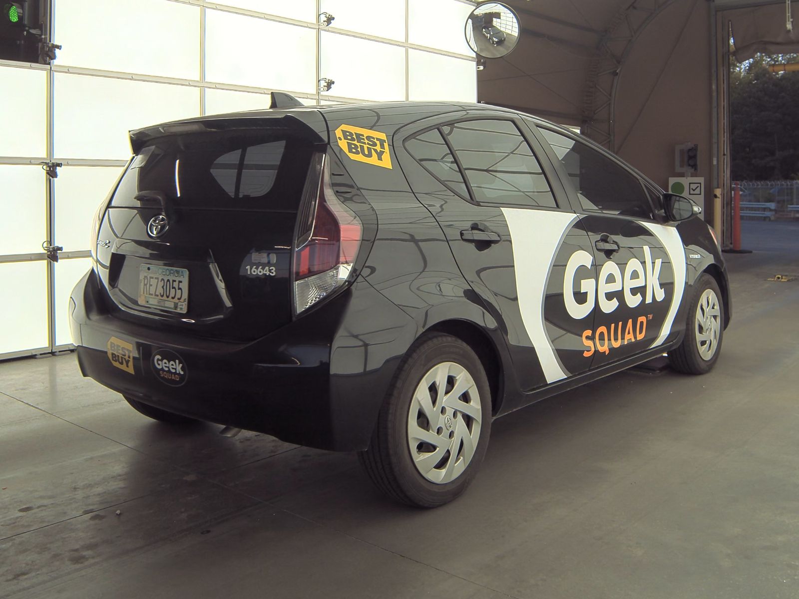 2016 Toyota Prius c Two FWD