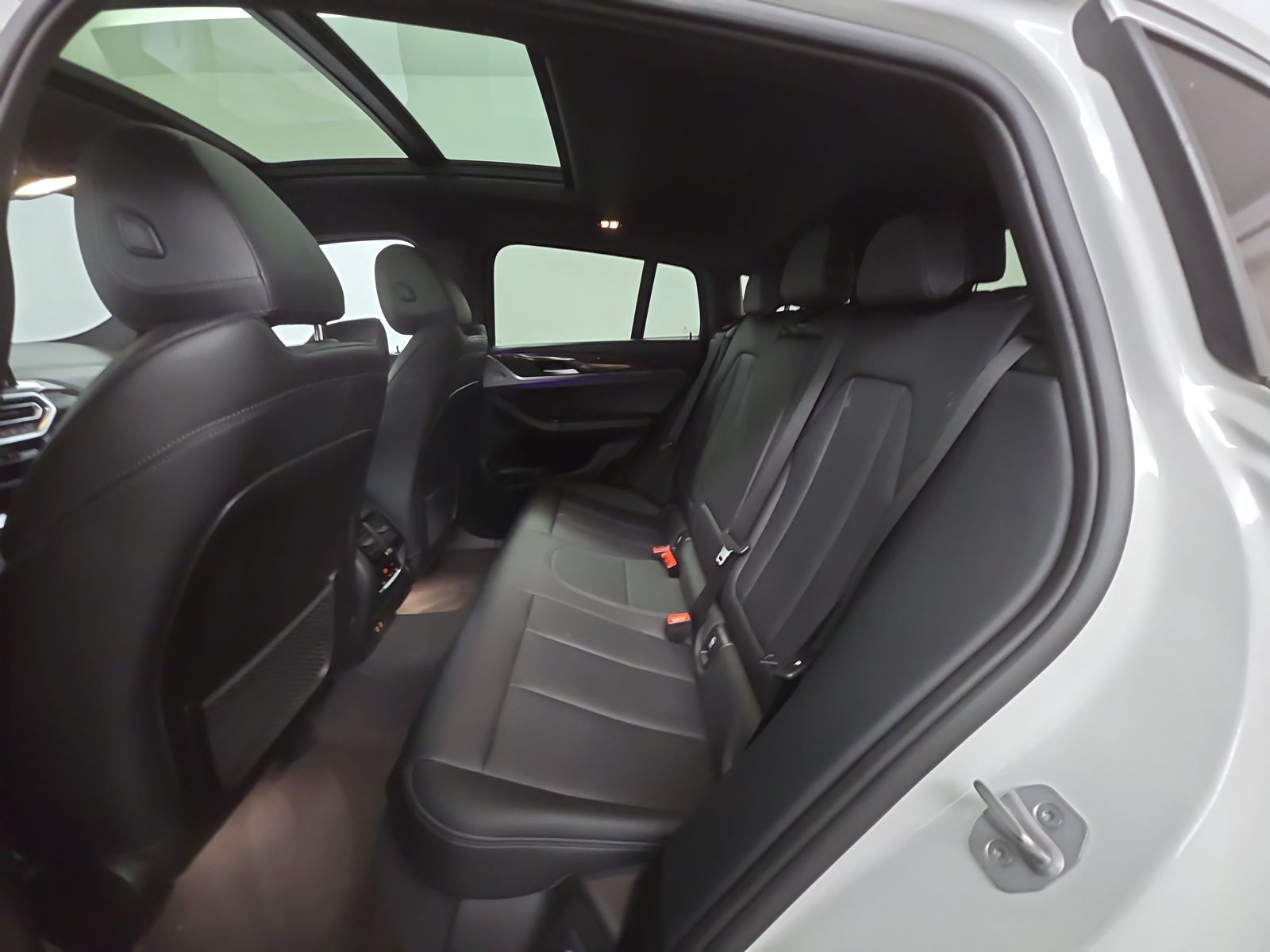 2023 BMW X4 xDrive30i AWD