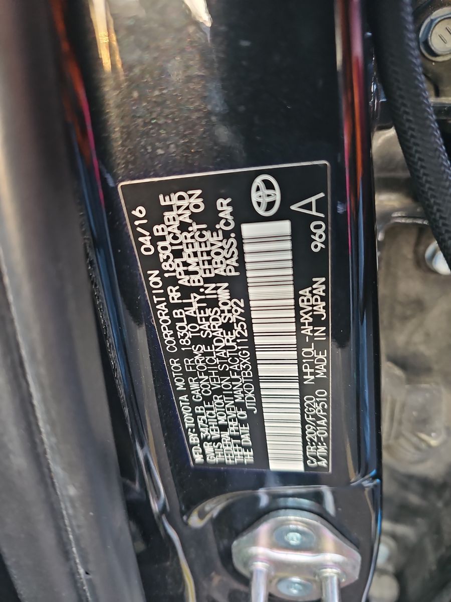 2016 Toyota Prius c Two FWD