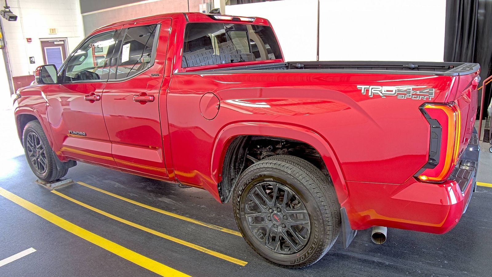 2023 Toyota Tundra SR AWD