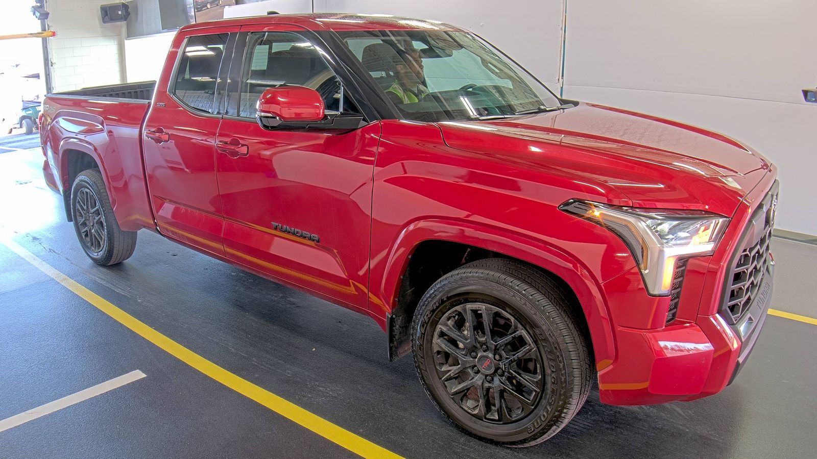 2023 Toyota Tundra SR AWD