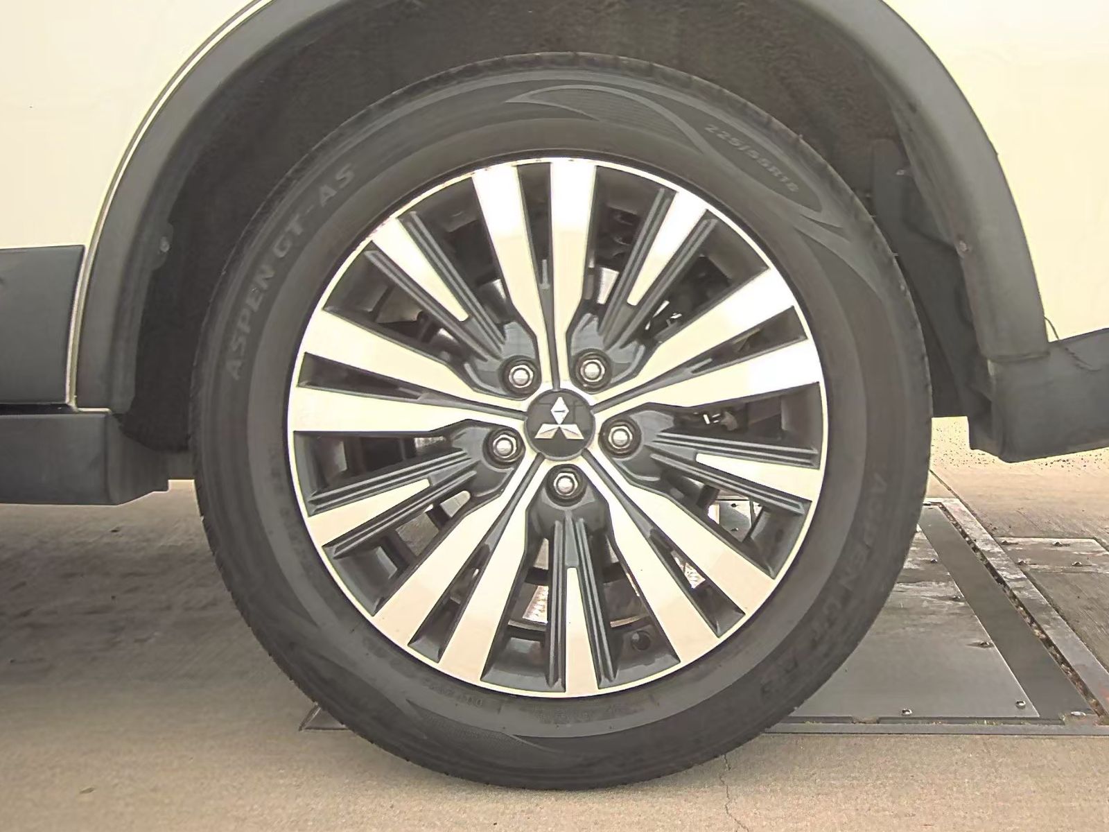 2020 Mitsubishi Outlander SEL FWD