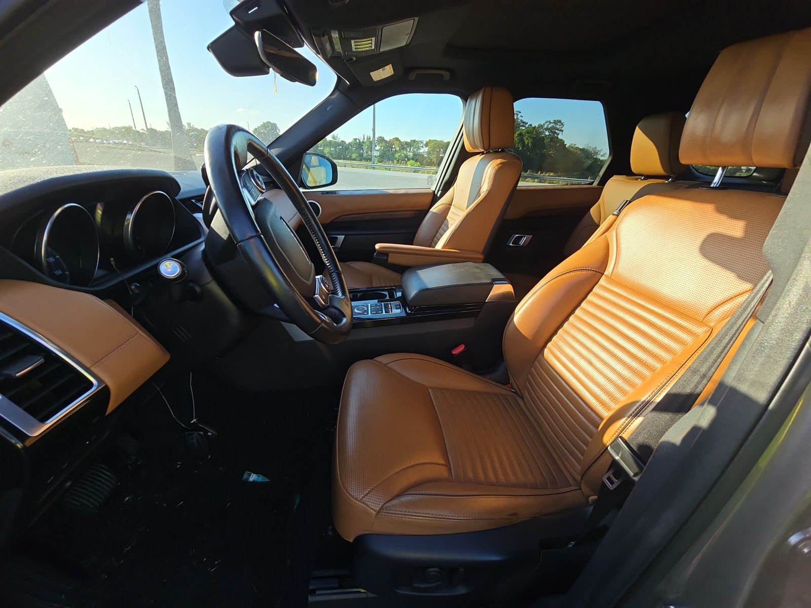 2017 Land Rover Discovery HSE Luxury AWD