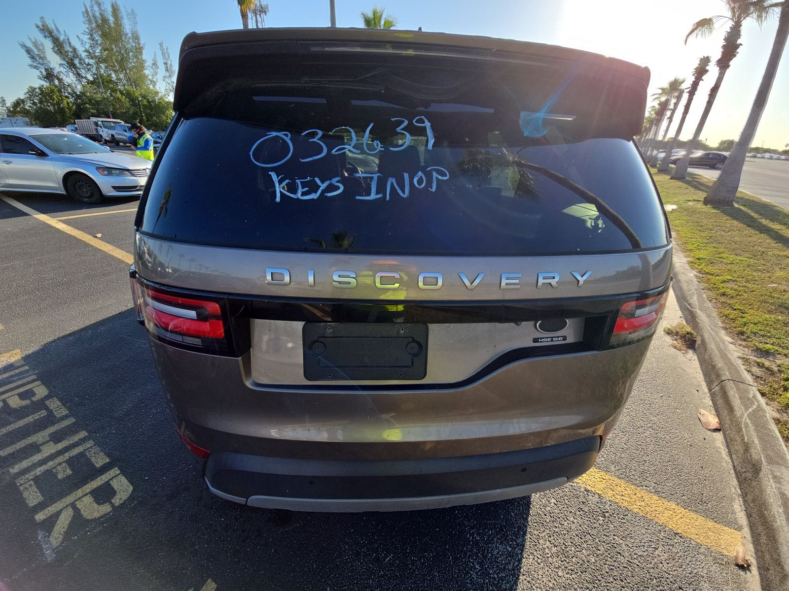 2017 Land Rover Discovery HSE Luxury AWD