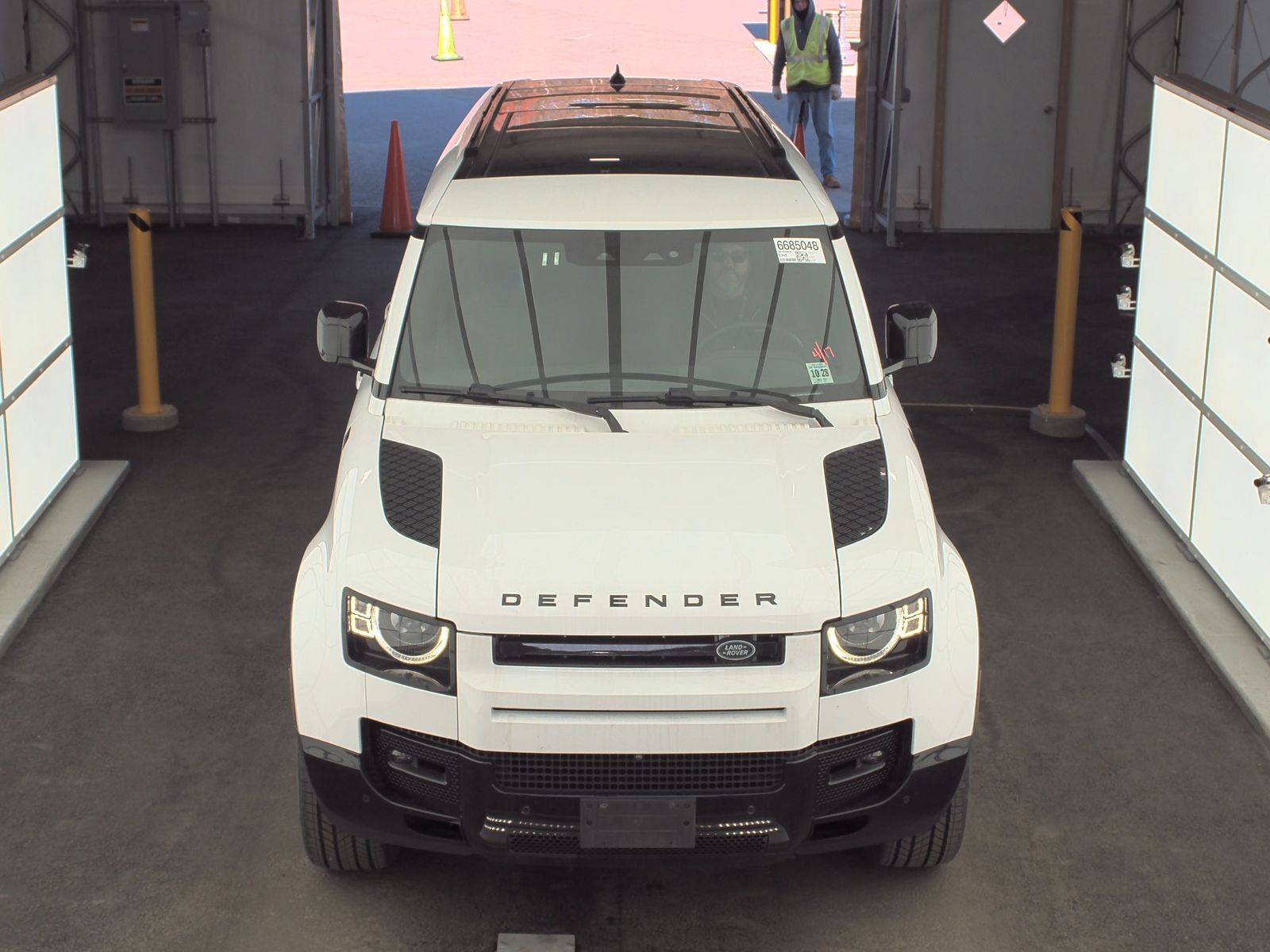 2024 Land Rover Defender 130 X-Dynamic SE AWD