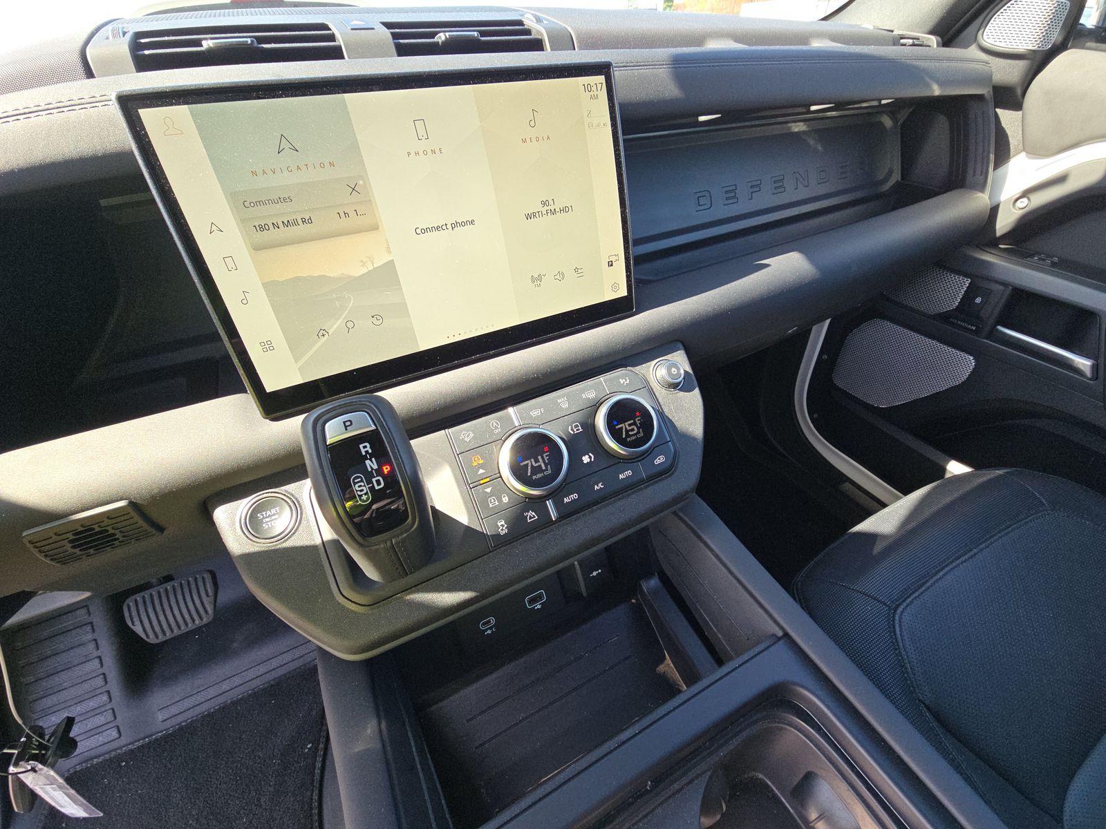 2024 Land Rover Defender 130 X-Dynamic SE AWD