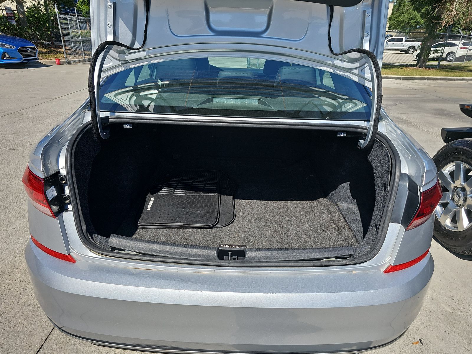 2020 Volkswagen Passat 2.0T SE FWD