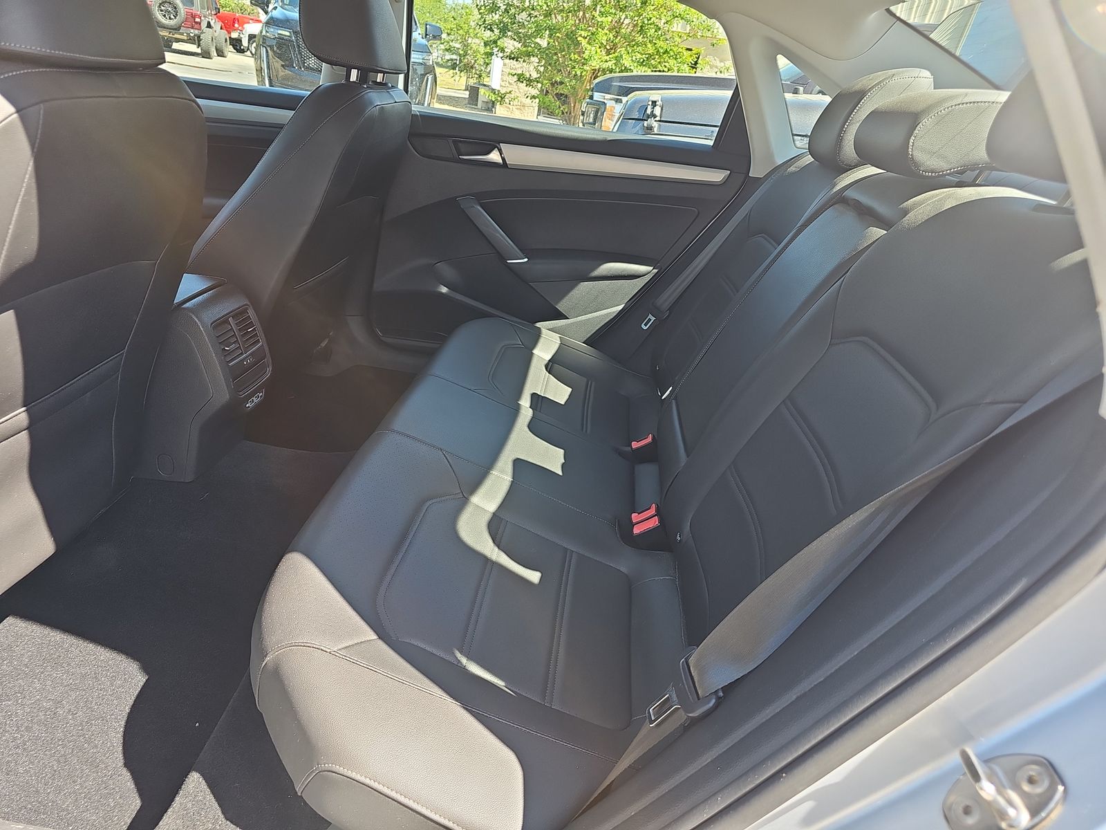 2020 Volkswagen Passat 2.0T SE FWD