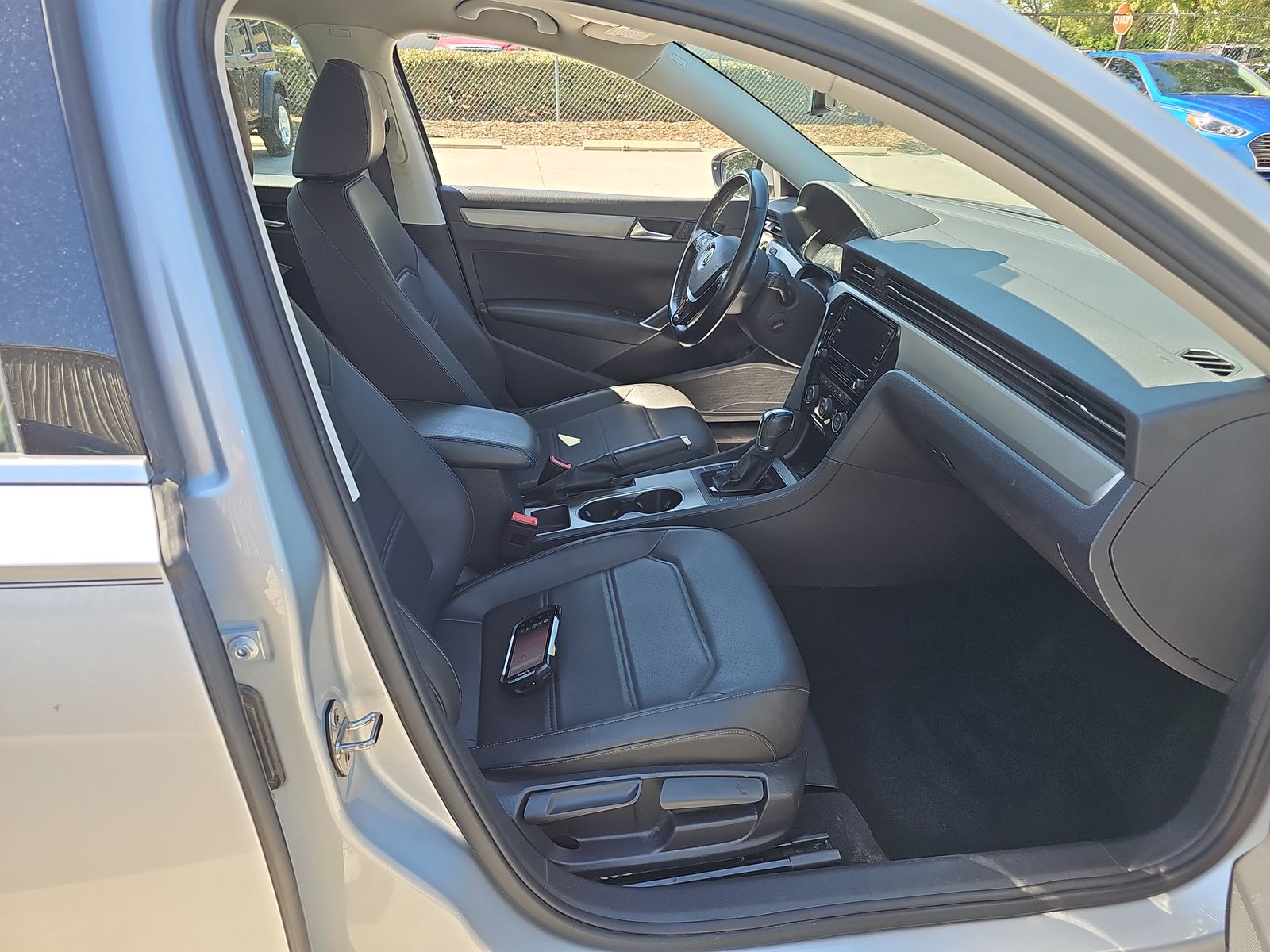 2020 Volkswagen Passat 2.0T SE FWD