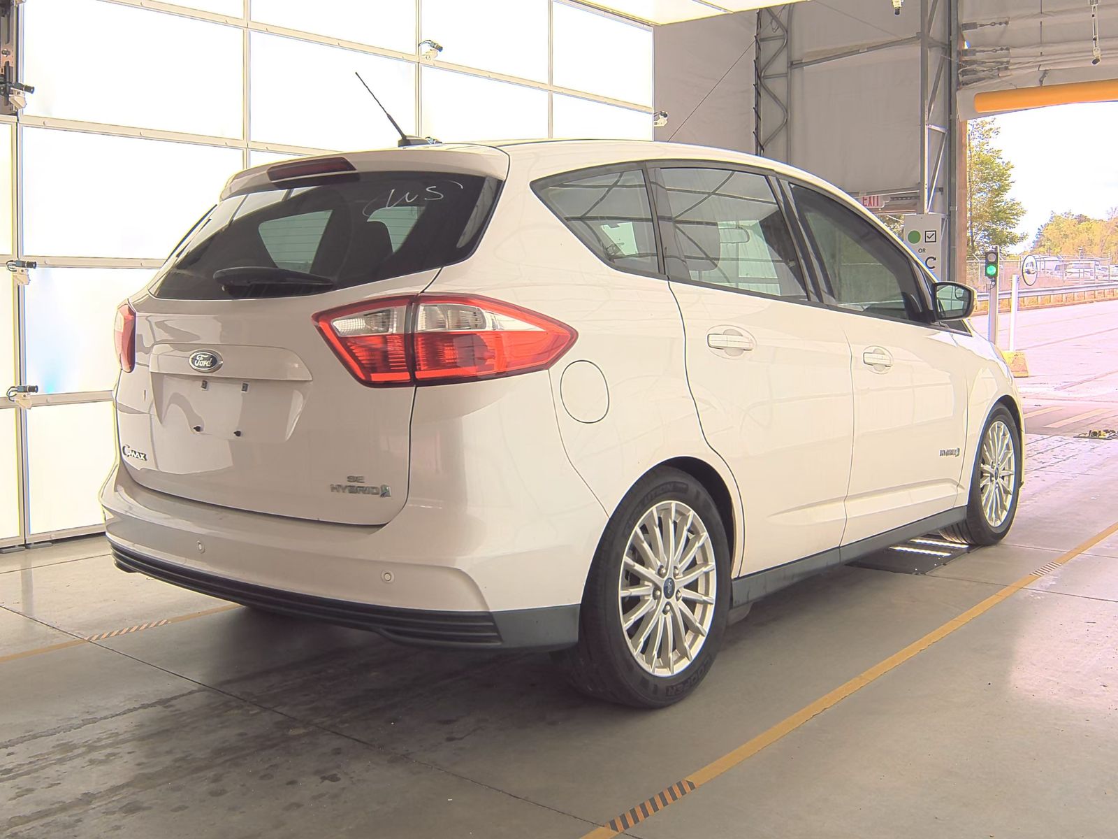 2014 Ford C-MAX Hybrid SE FWD