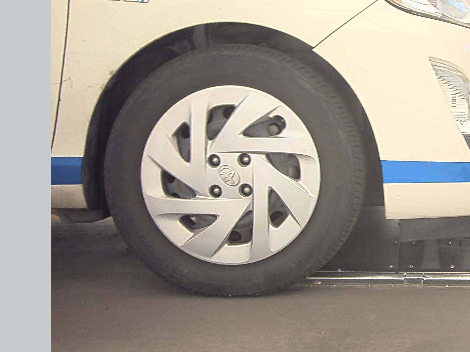 2016 Toyota Prius c Two FWD