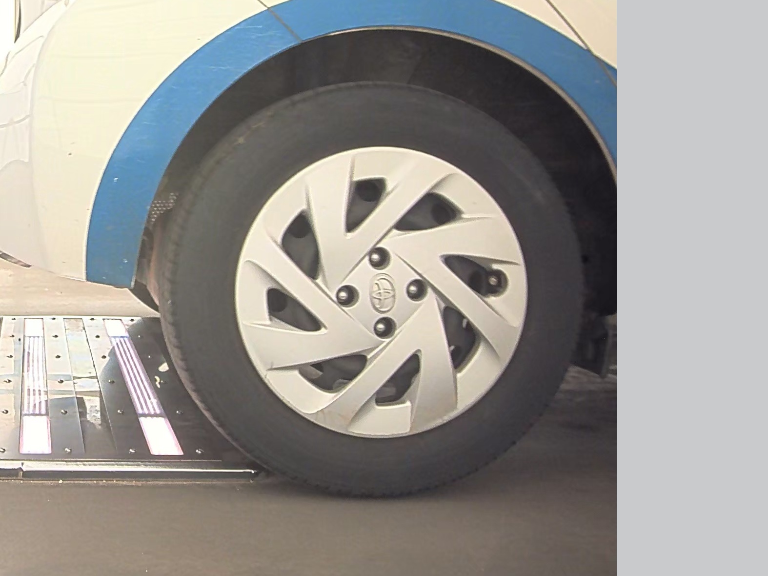 2016 Toyota Prius c Two FWD