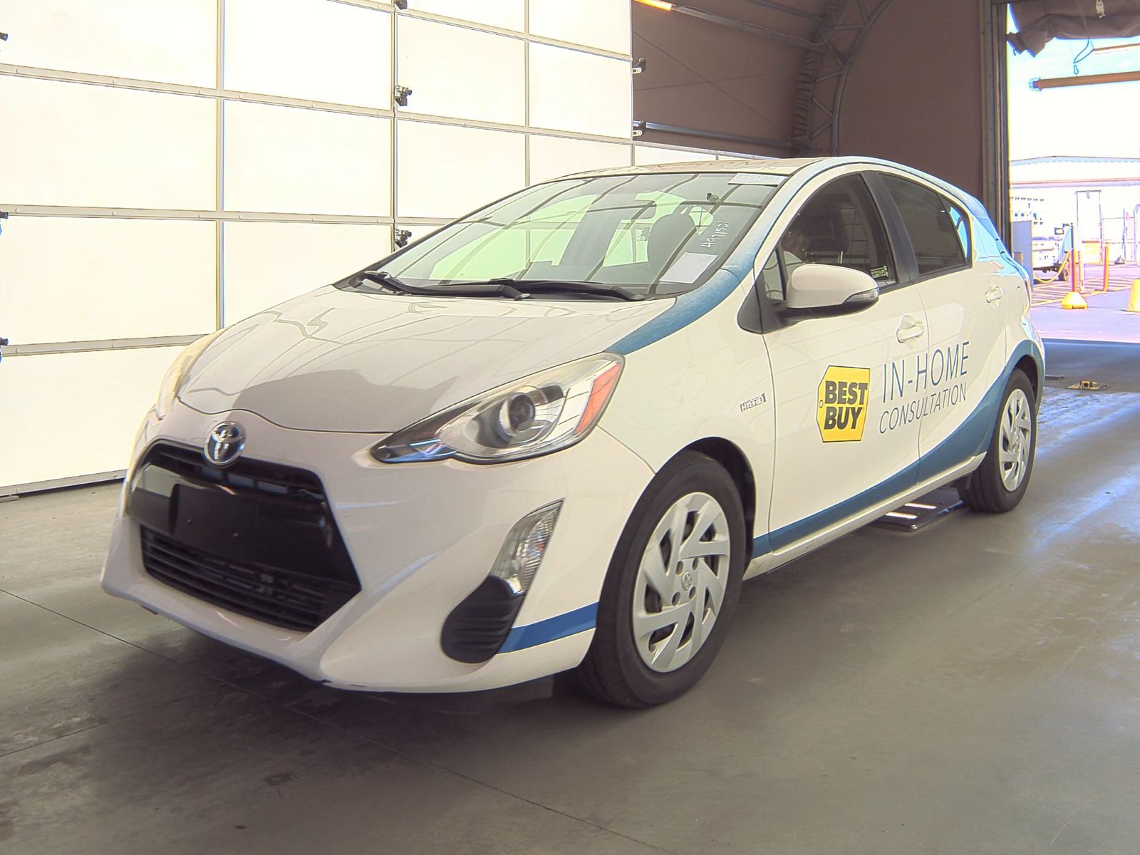 2016 Toyota Prius c Two FWD