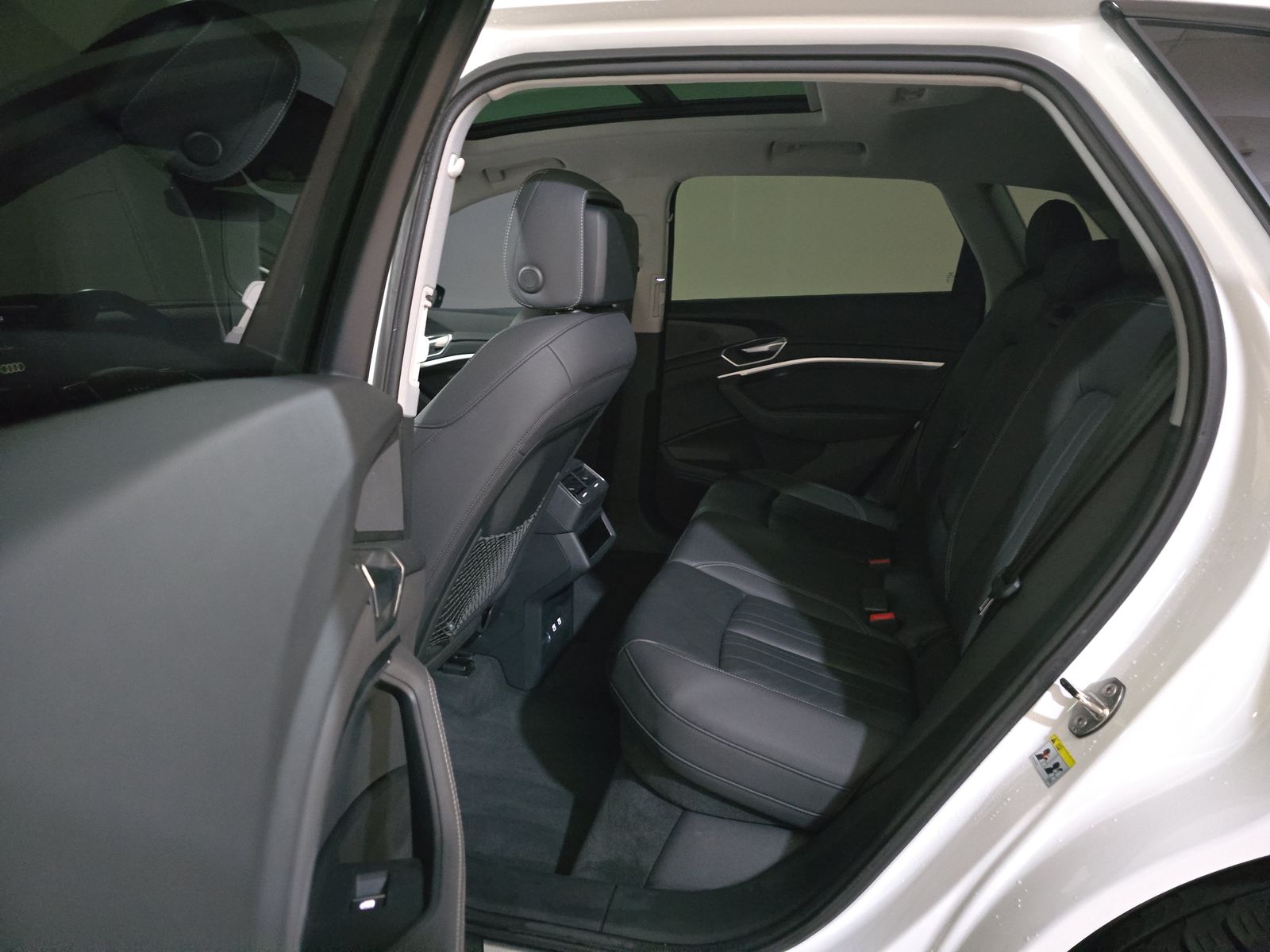 2021 Audi e-tron Premium AWD