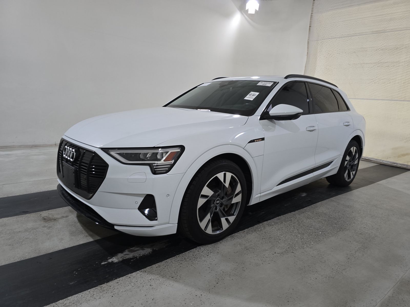 2021 Audi e-tron Premium AWD