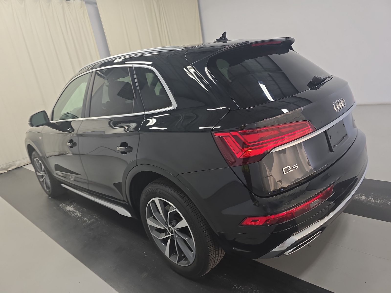 2022 Audi Q5 S line Premium Plus AWD