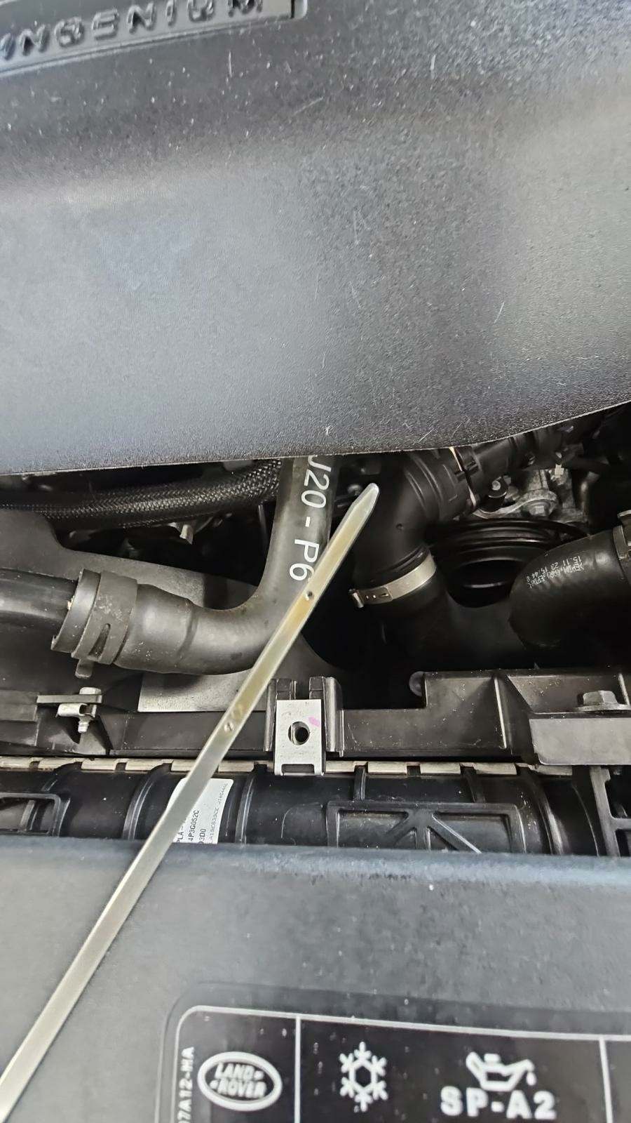 2024 Land Rover Defender 130 X-Dynamic SE AWD
