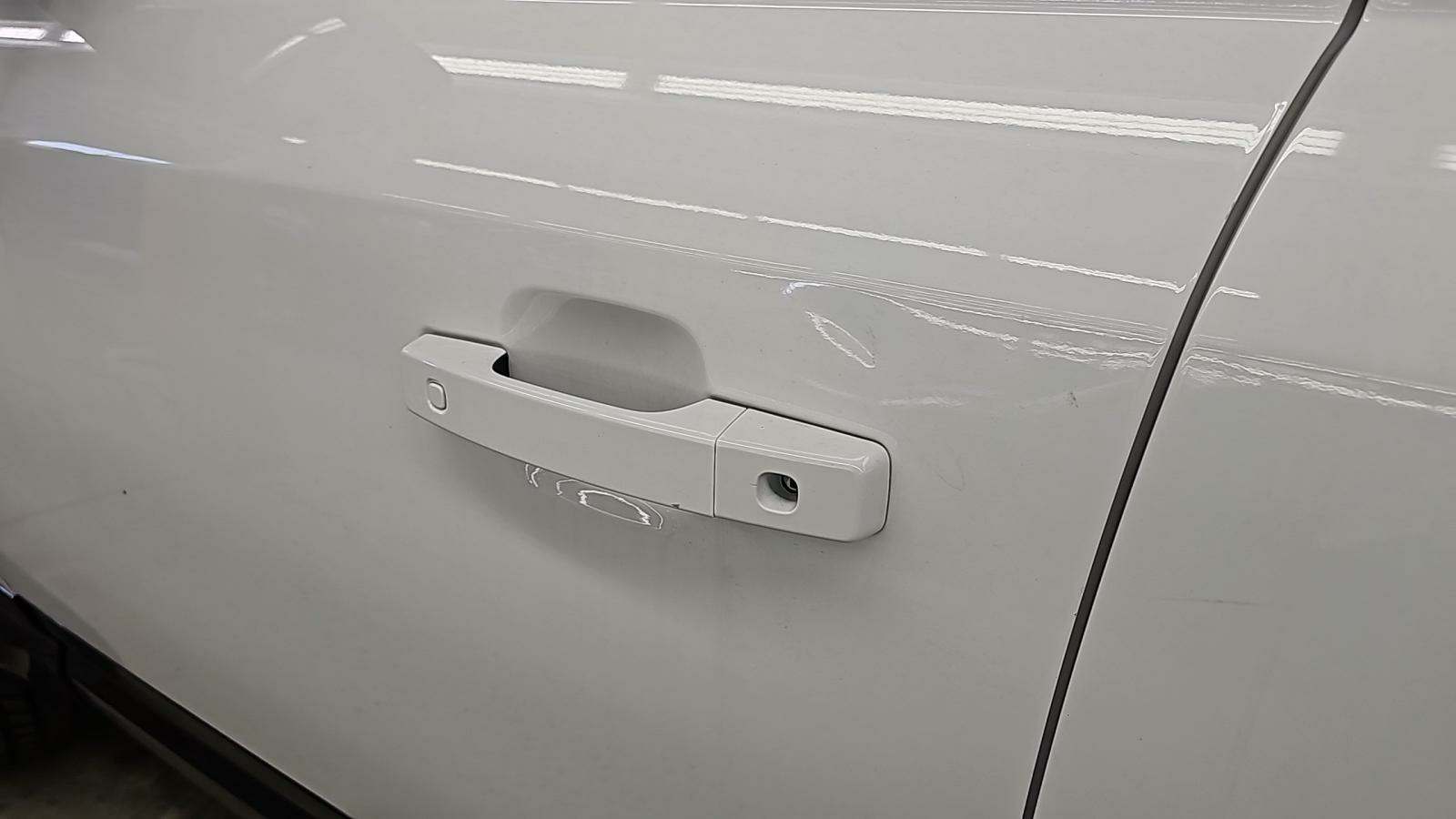 2024 Land Rover Defender 130 X-Dynamic SE AWD
