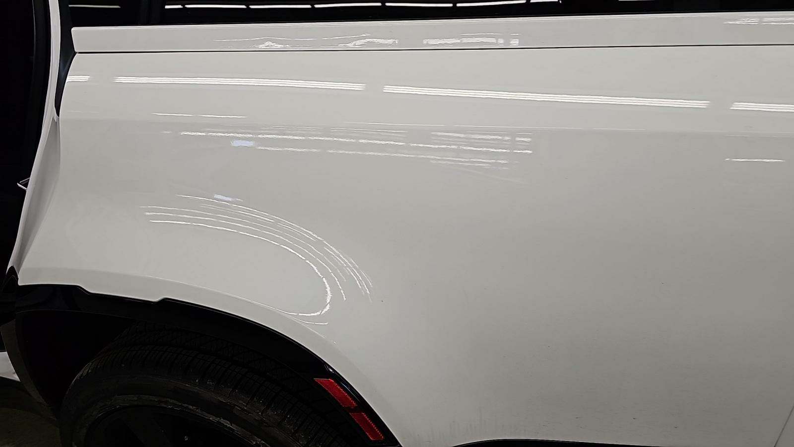 2024 Land Rover Defender 130 X-Dynamic SE AWD