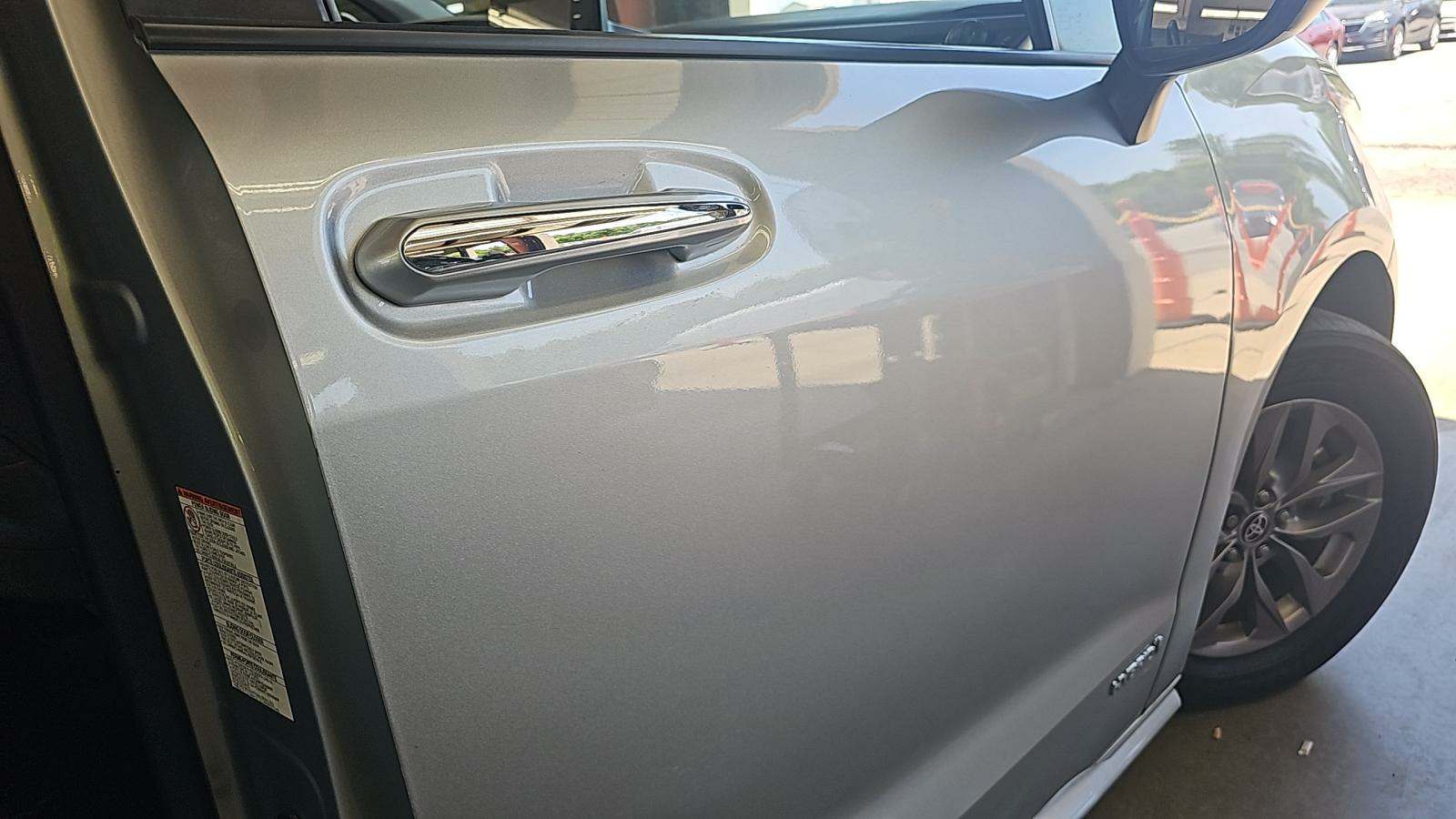 2021 Toyota Sienna XLE FWD