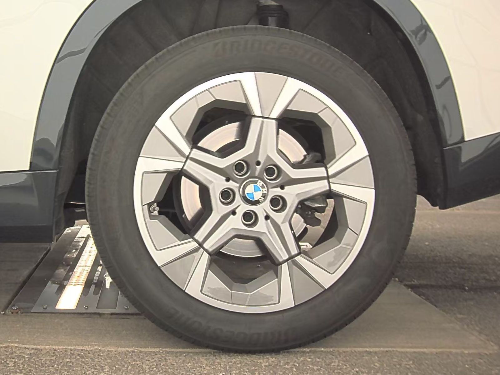 2025 BMW X1 xDrive28i AWD