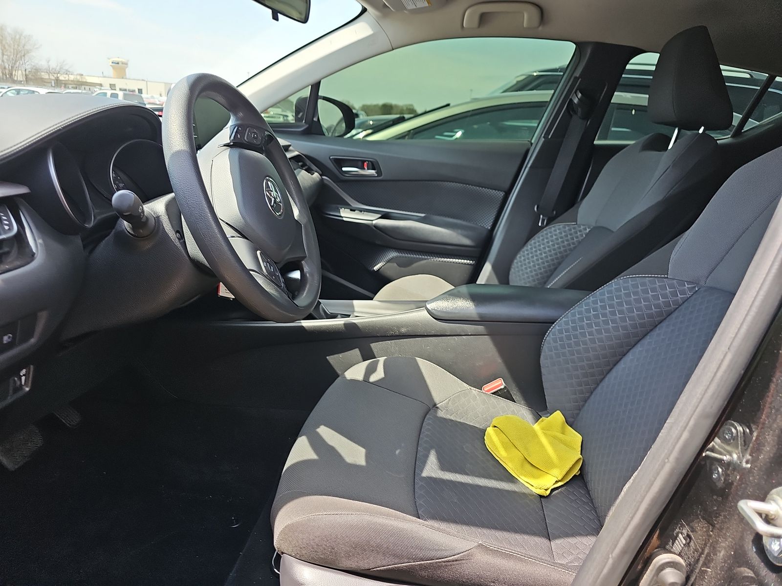 2021 Toyota C-HR LE FWD