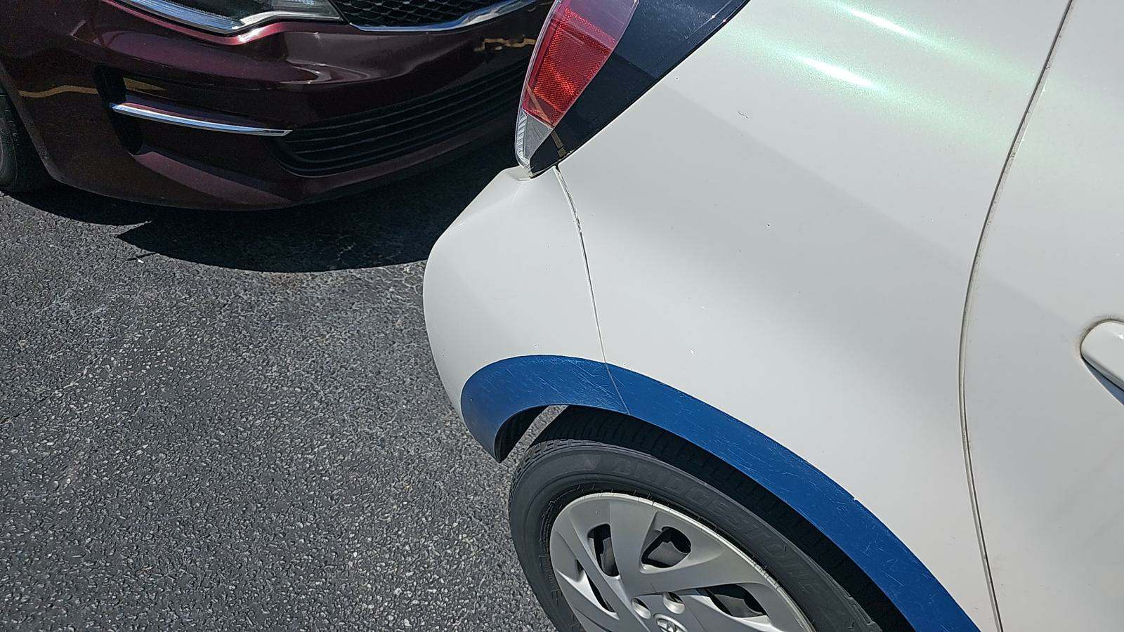 2016 Toyota Prius c Two FWD