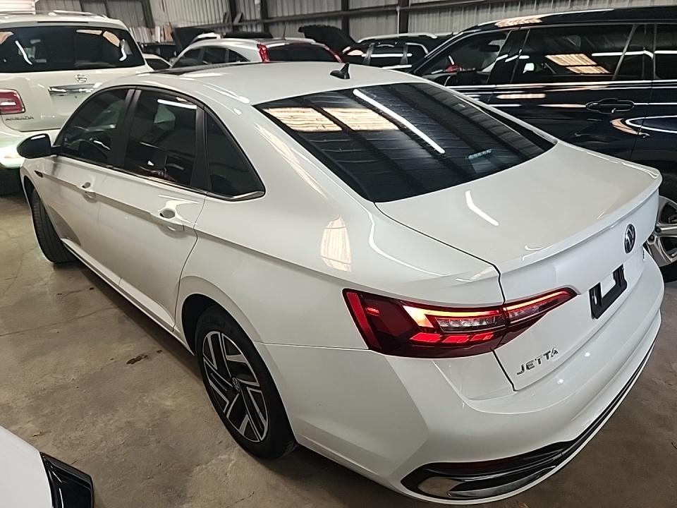 2022 Volkswagen Jetta 1.5T SEL FWD