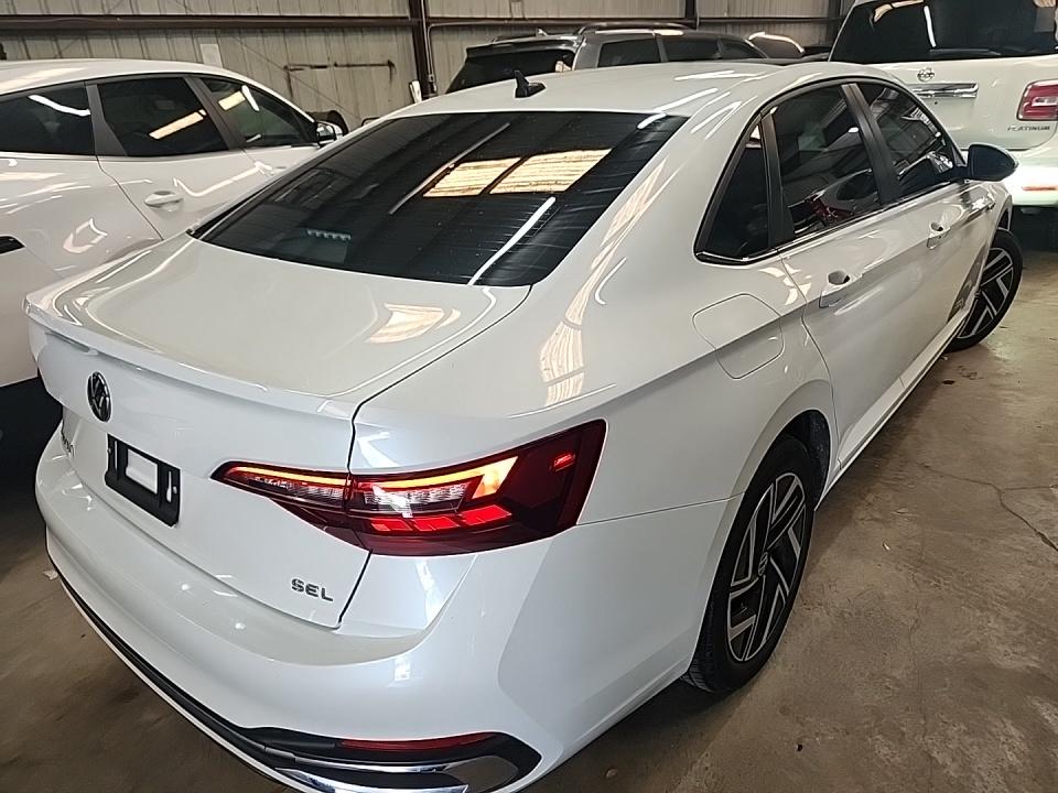 2022 Volkswagen Jetta 1.5T SEL FWD