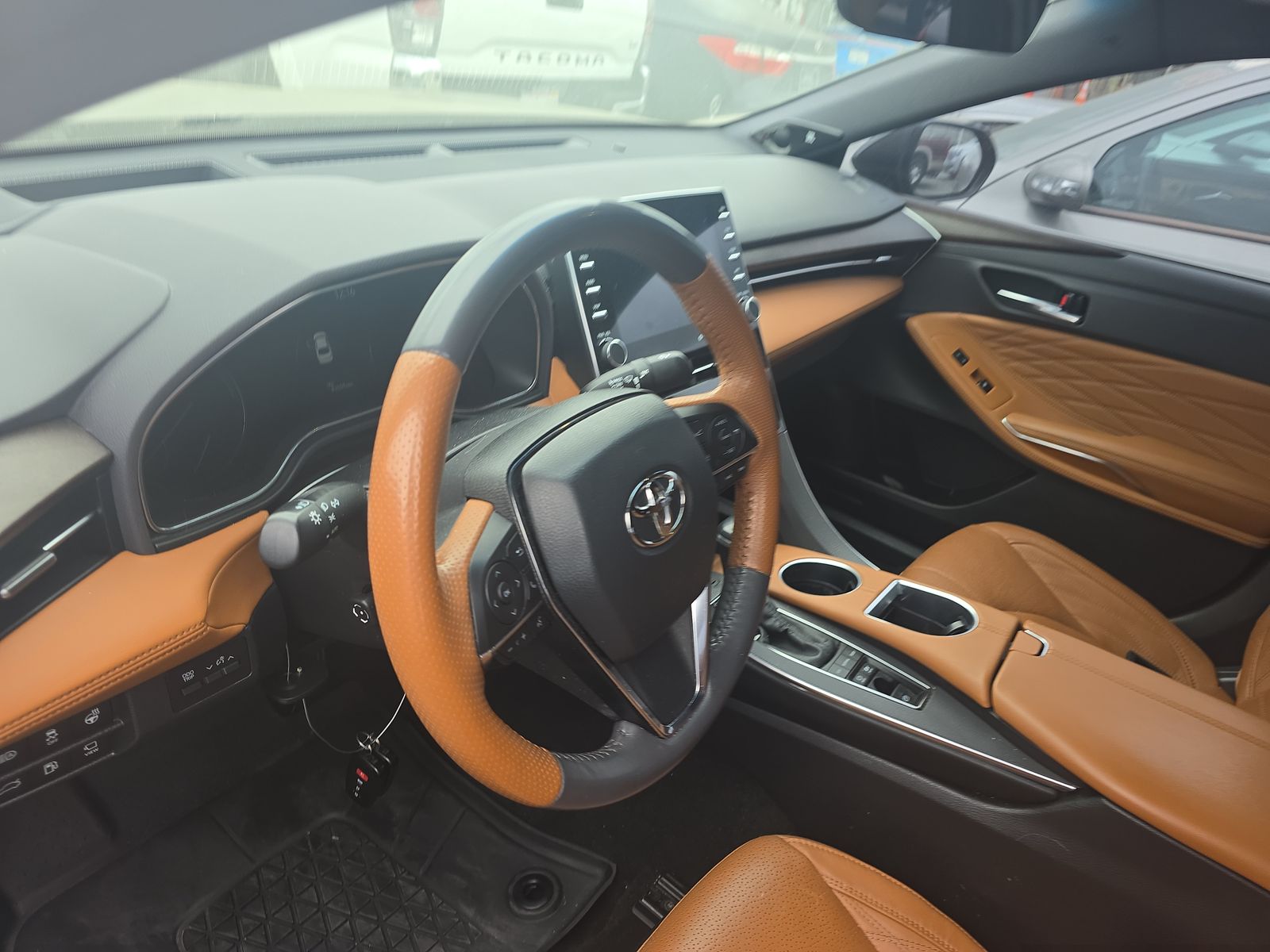 2021 Toyota Avalon Hybrid Limited FWD