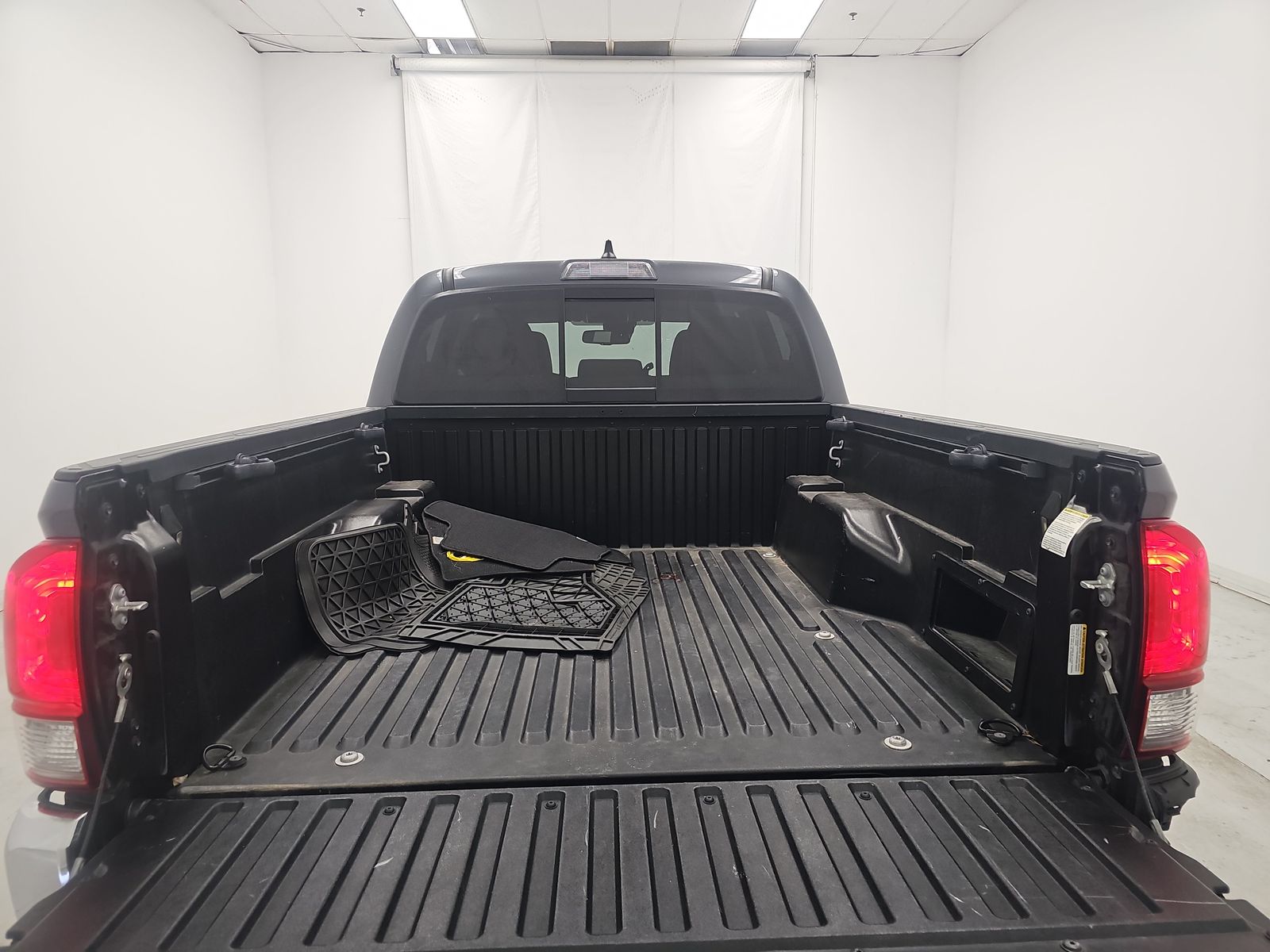 2022 Toyota Tacoma SR5 RWD