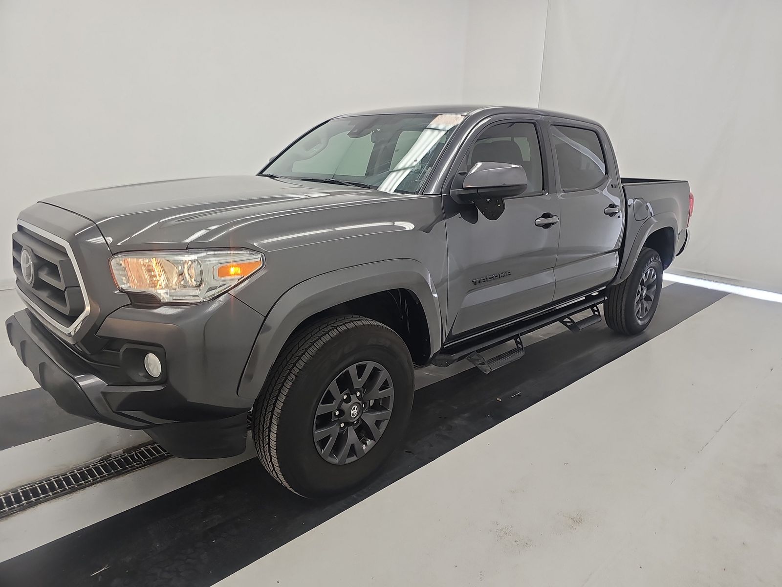 2022 Toyota Tacoma SR5 RWD