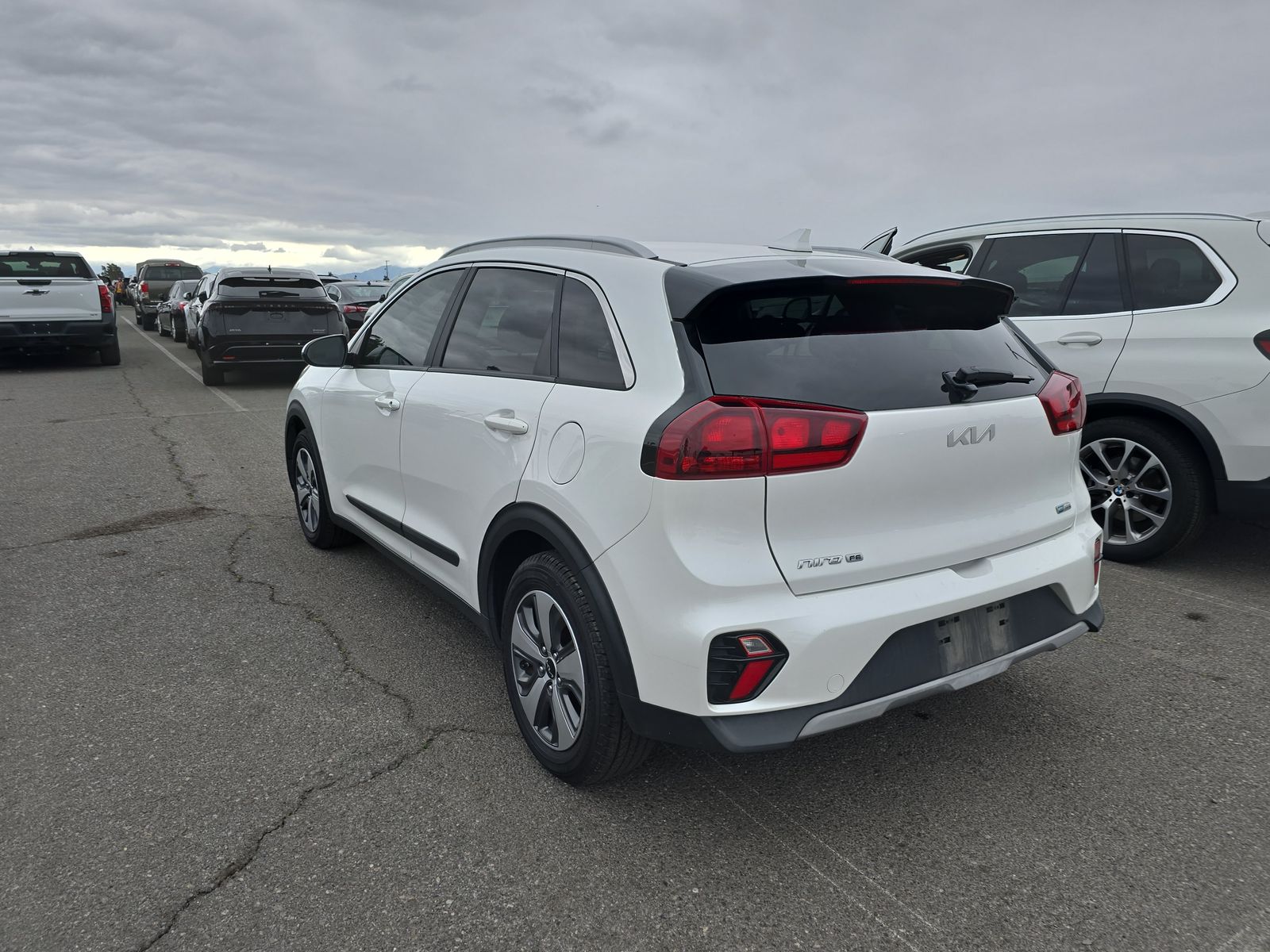 2022 Kia Niro LX FWD