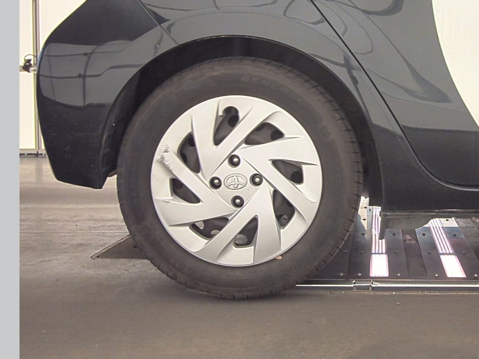2016 Toyota Prius c Two FWD