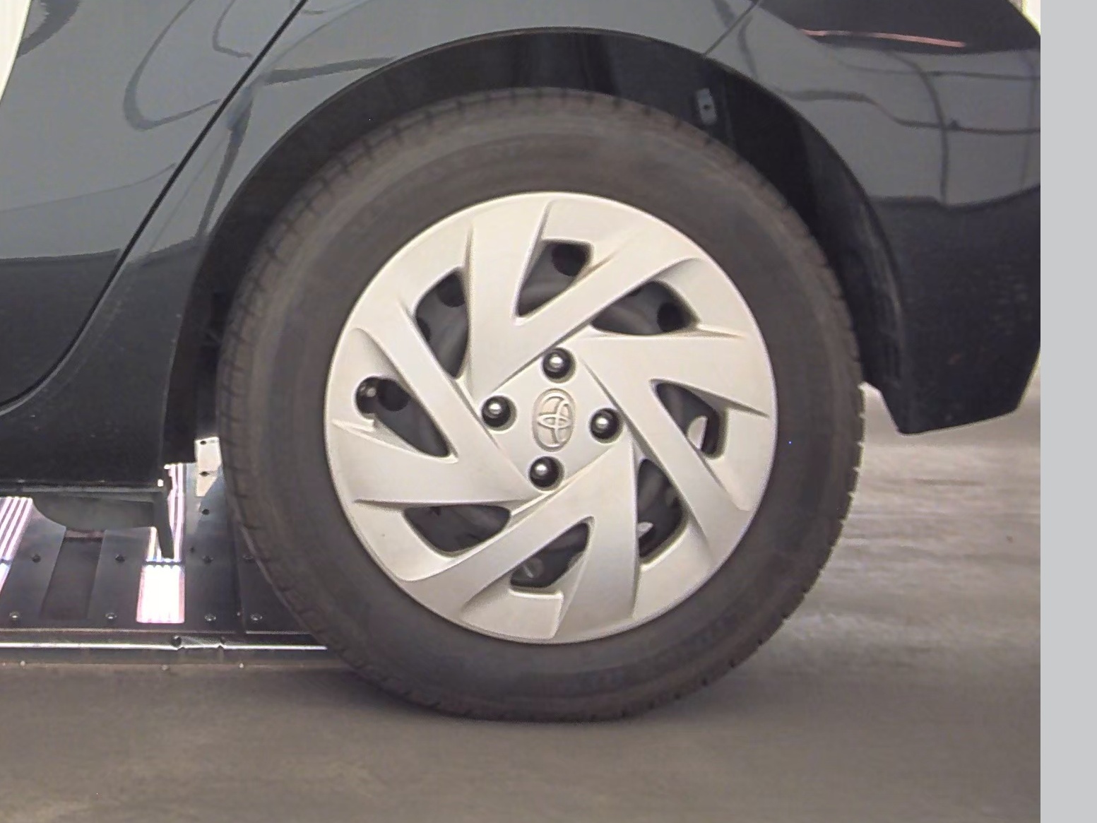2016 Toyota Prius c Two FWD