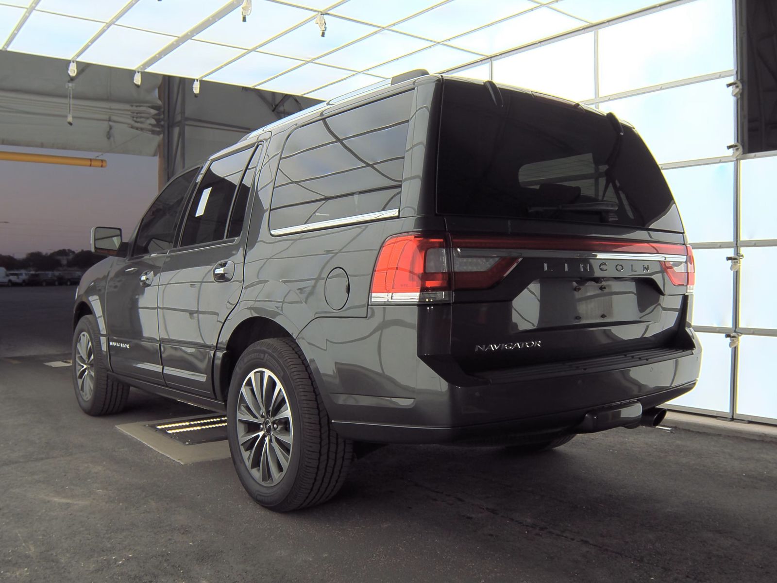 2017 Lincoln Navigator Select RWD