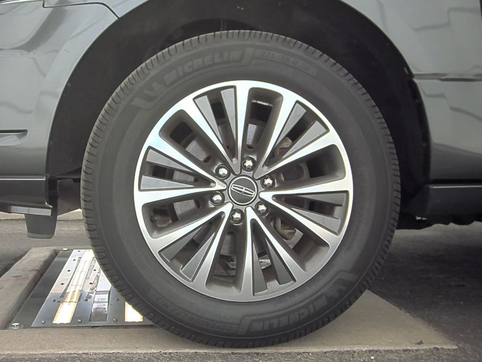 2017 Lincoln Navigator Select RWD