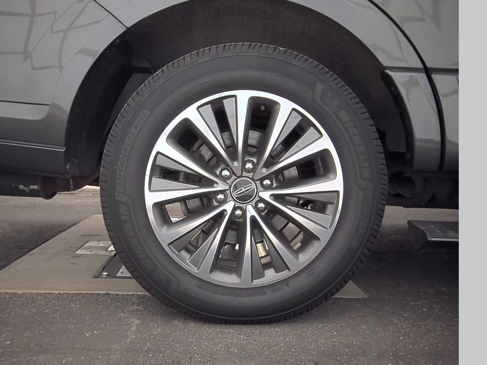 2017 Lincoln Navigator Select RWD