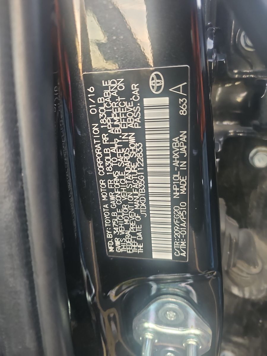 2016 Toyota Prius c Two FWD