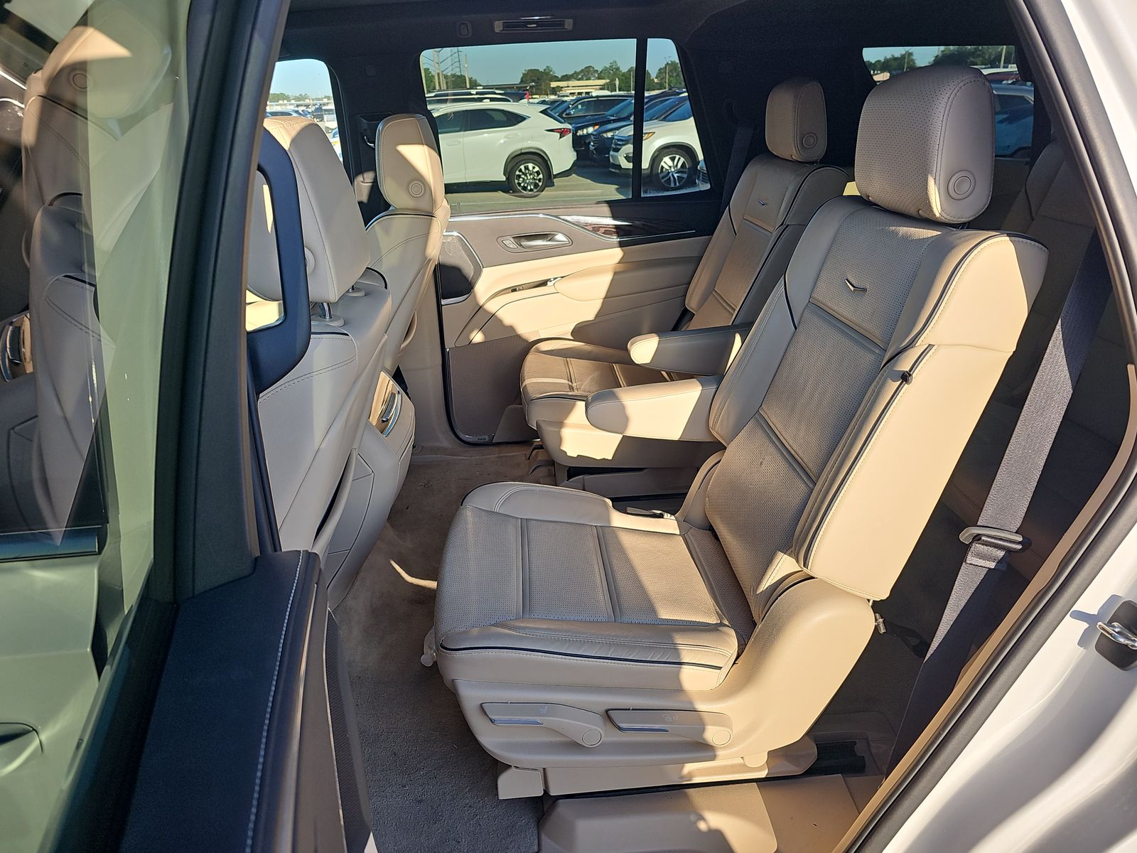 2023 Cadillac Escalade Premium Luxury AWD