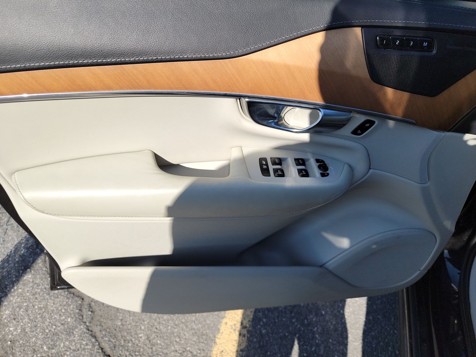 2020 Volvo XC90 T6 Inscription AWD