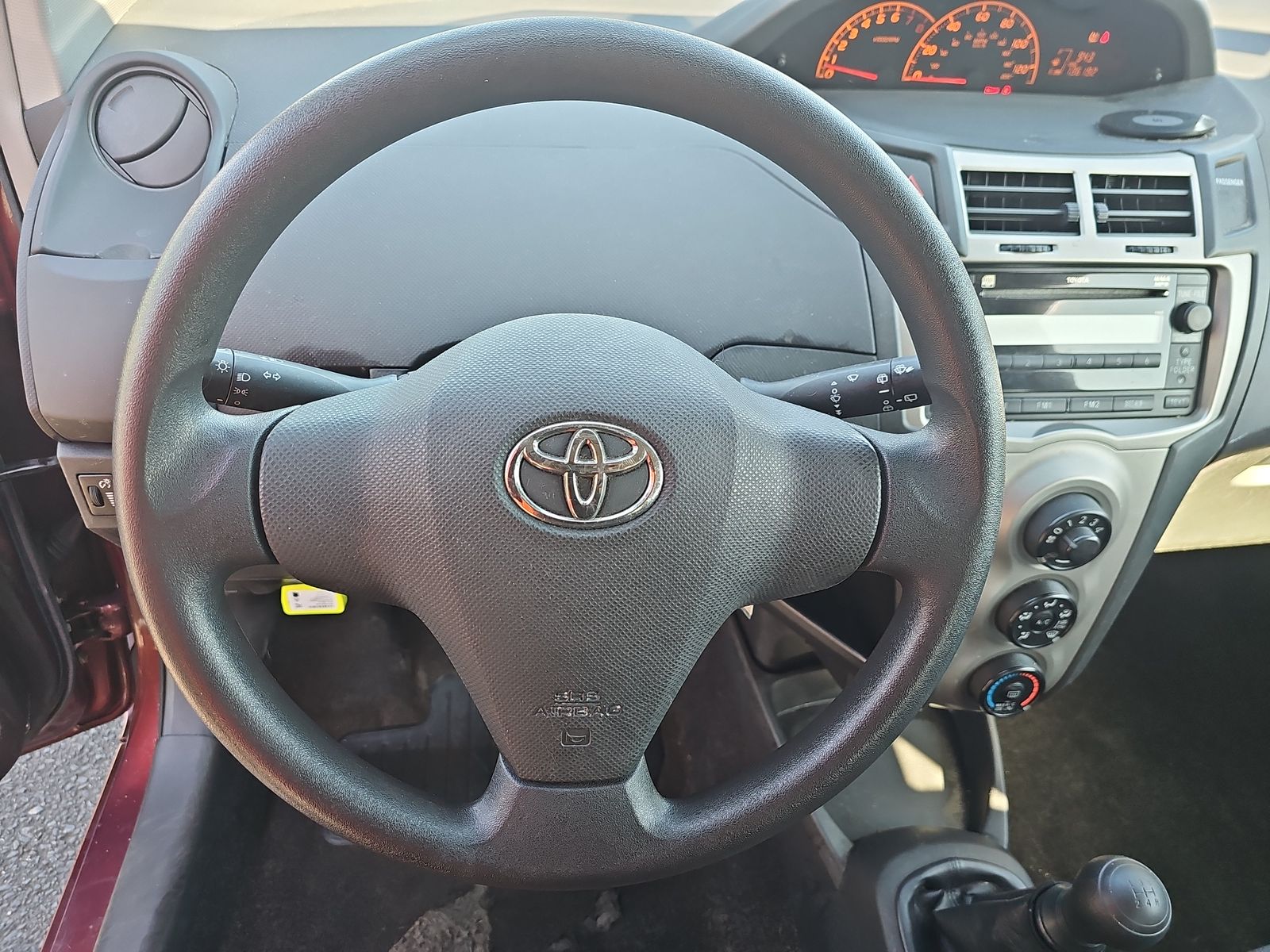 2010 Toyota Yaris Base FWD