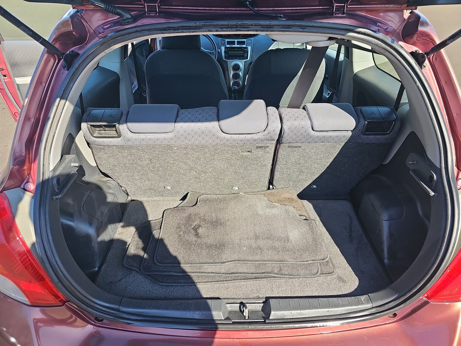 2010 Toyota Yaris Base FWD