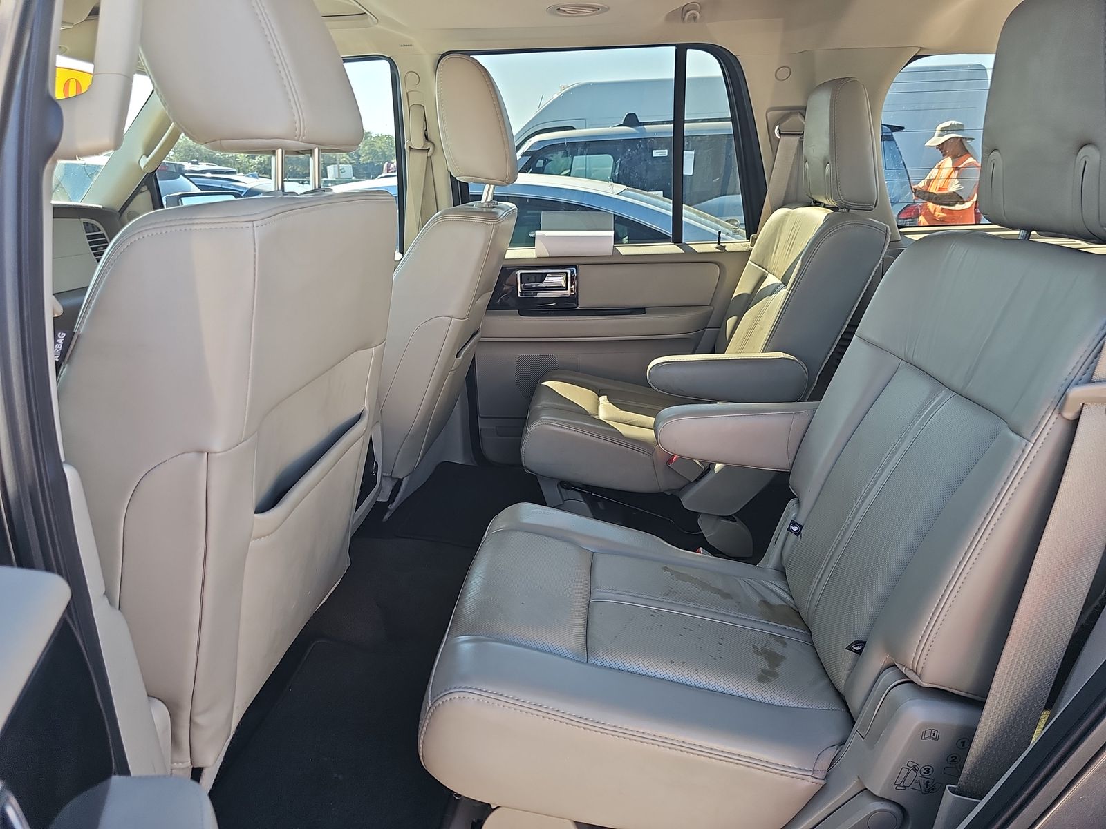 2017 Lincoln Navigator Select RWD