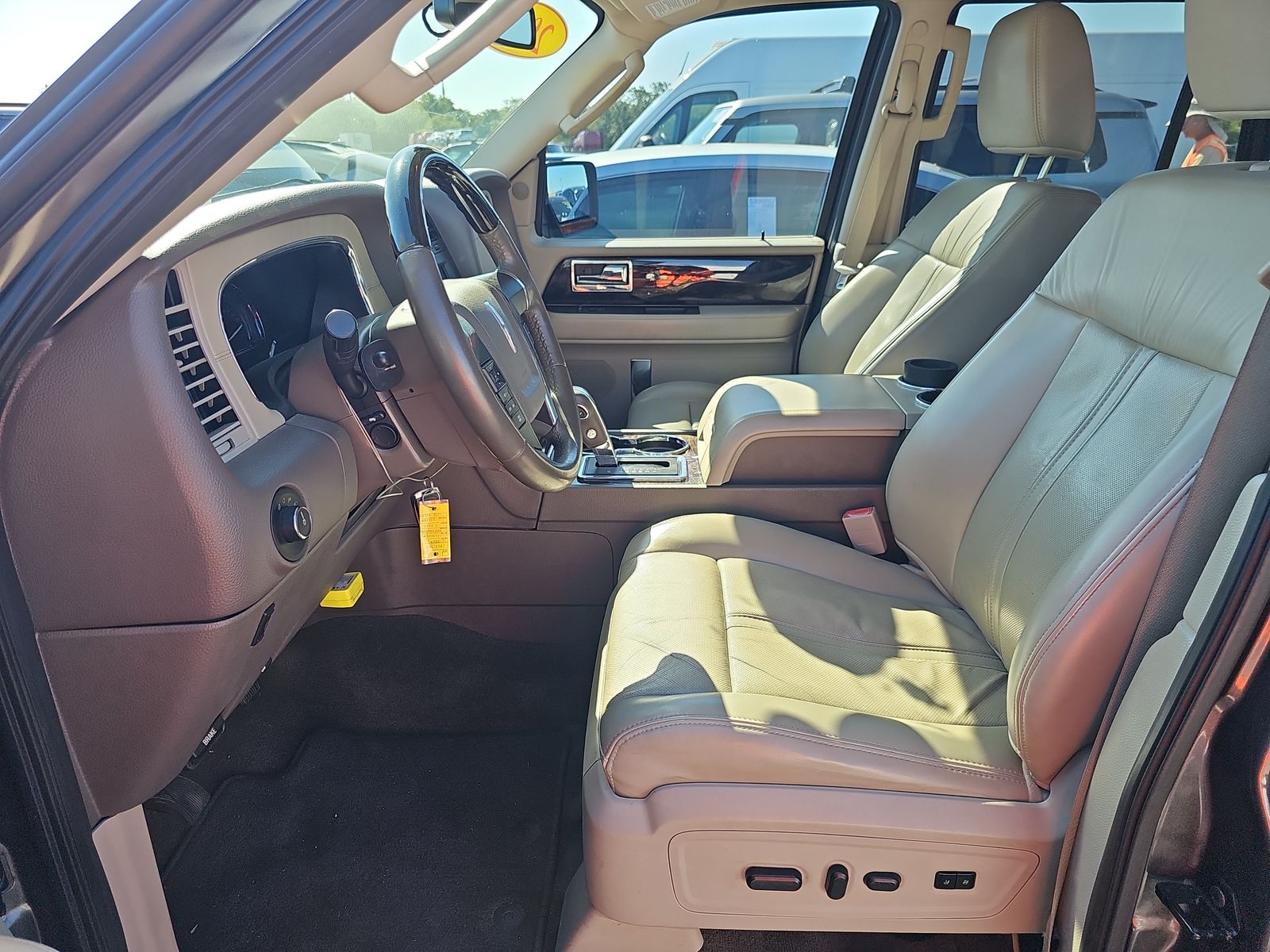 2017 Lincoln Navigator Select RWD