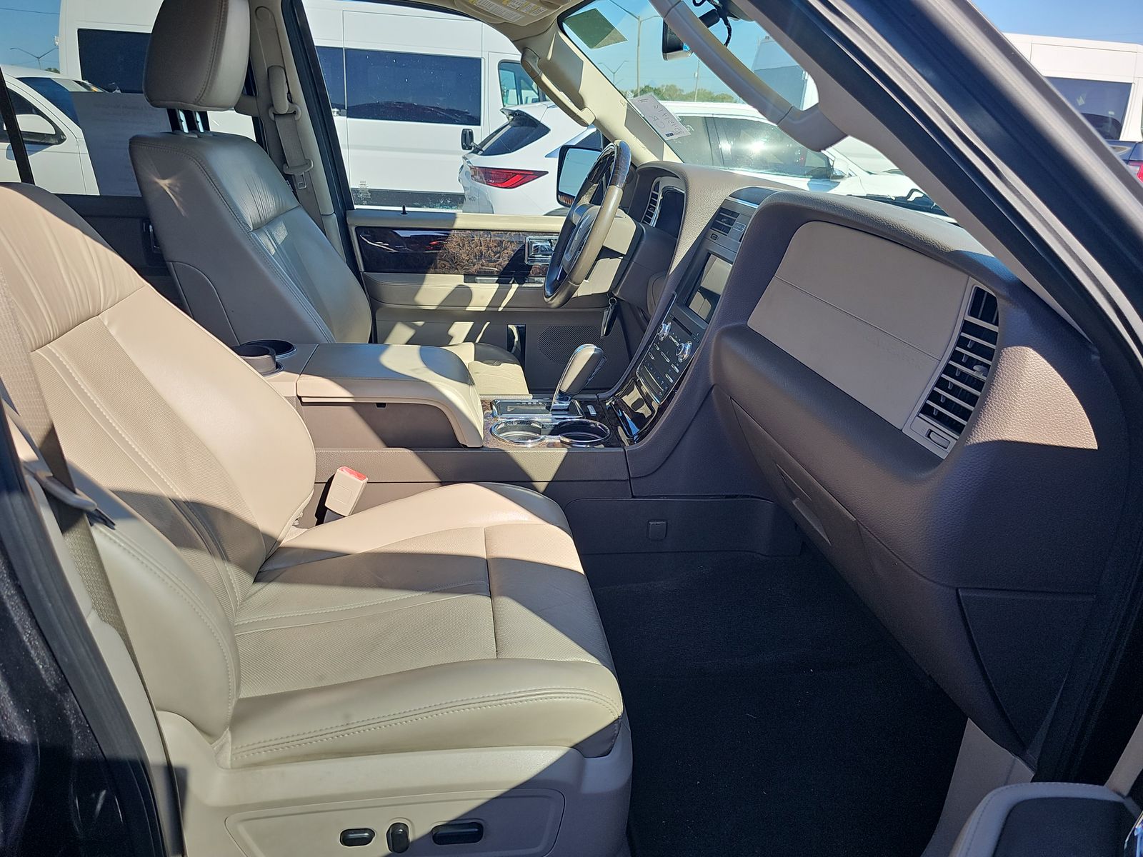 2017 Lincoln Navigator Select RWD