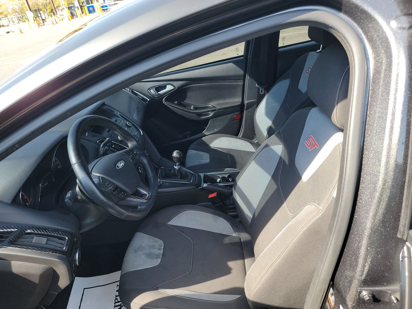 2017 Ford Focus ST FWD
