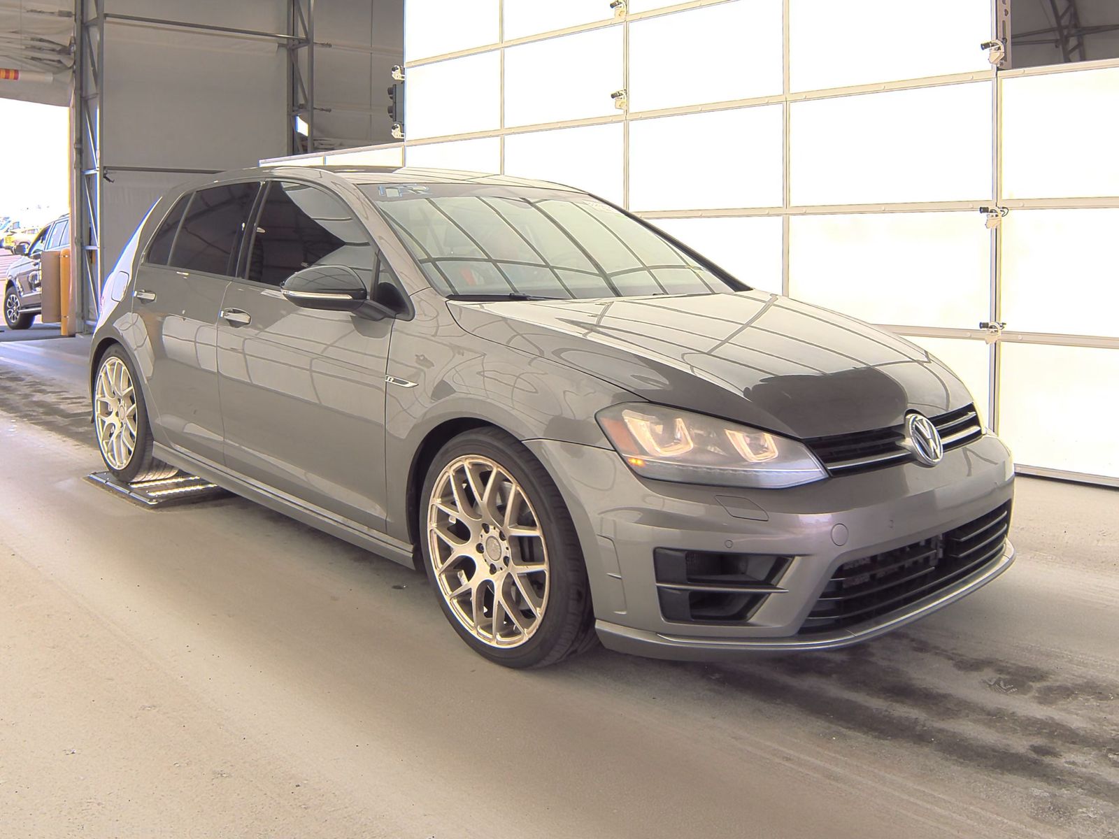 2017 Volkswagen Golf R 2.0T AWD