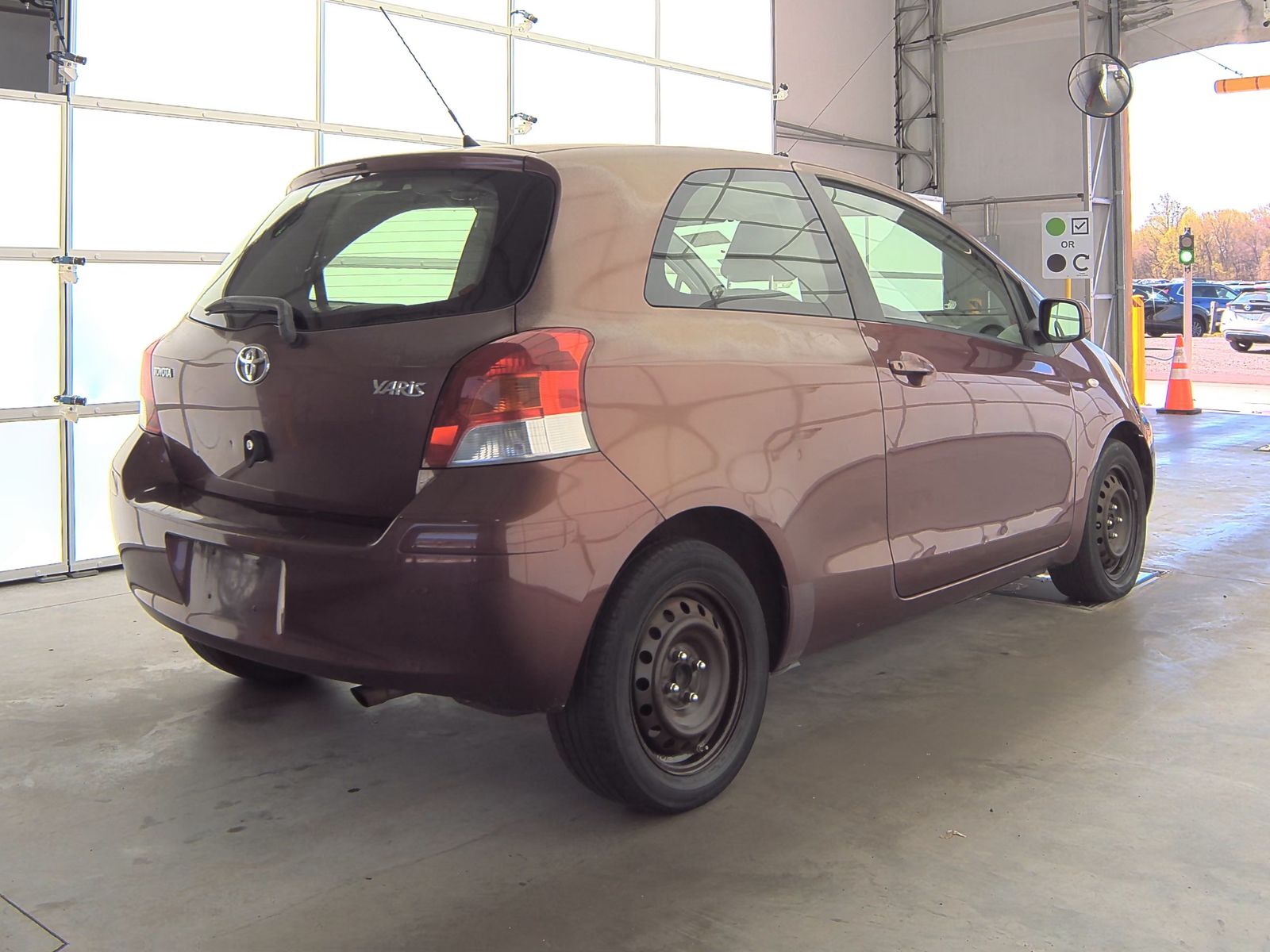 2010 Toyota Yaris Base FWD