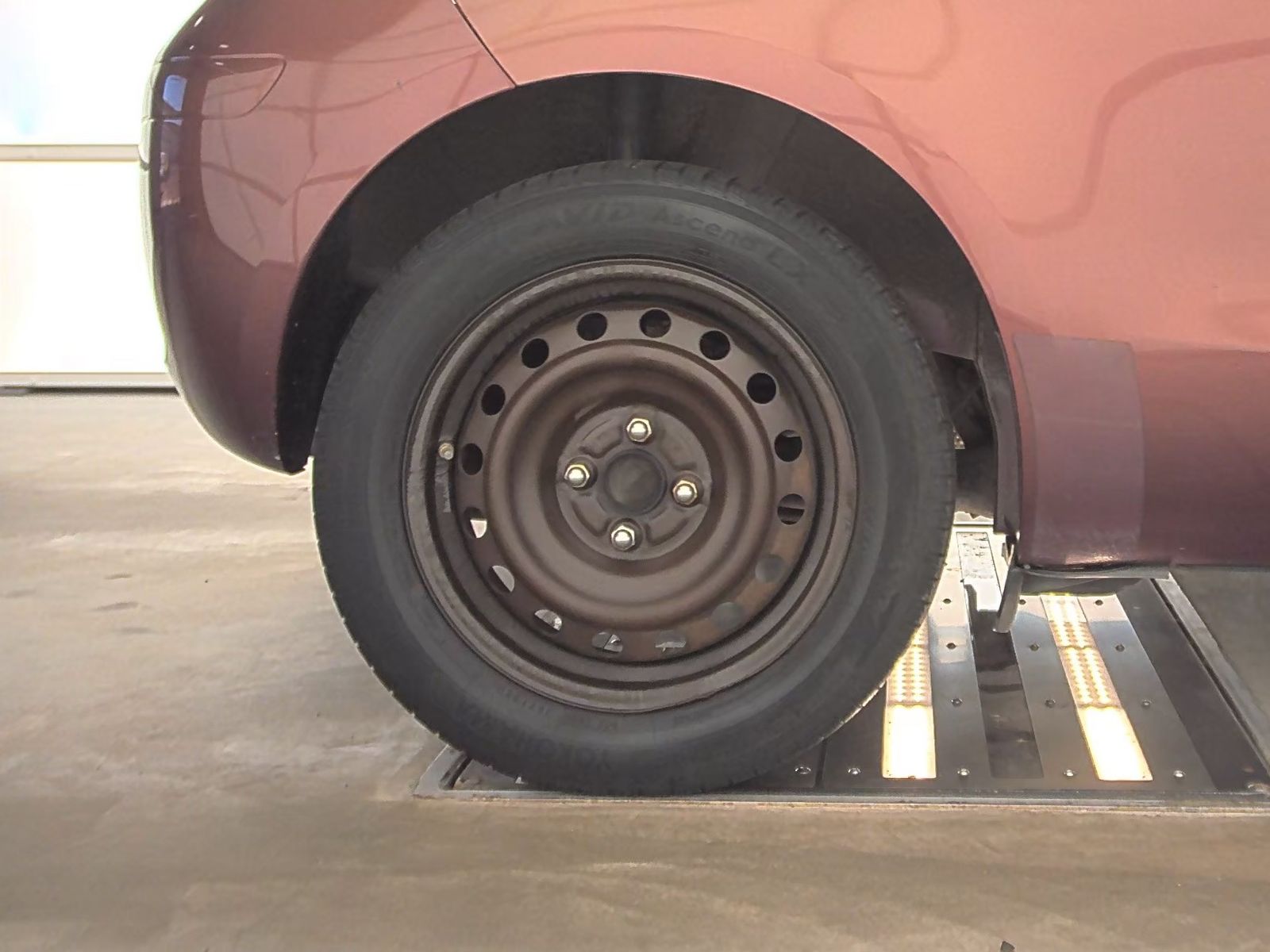 2010 Toyota Yaris Base FWD